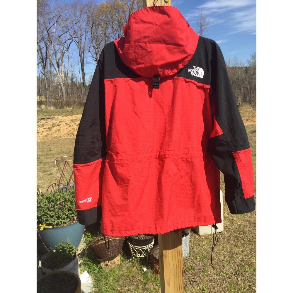 The North Face medium Summit series jacket coat red black gore-tex waterproof - Picture 5 of 14